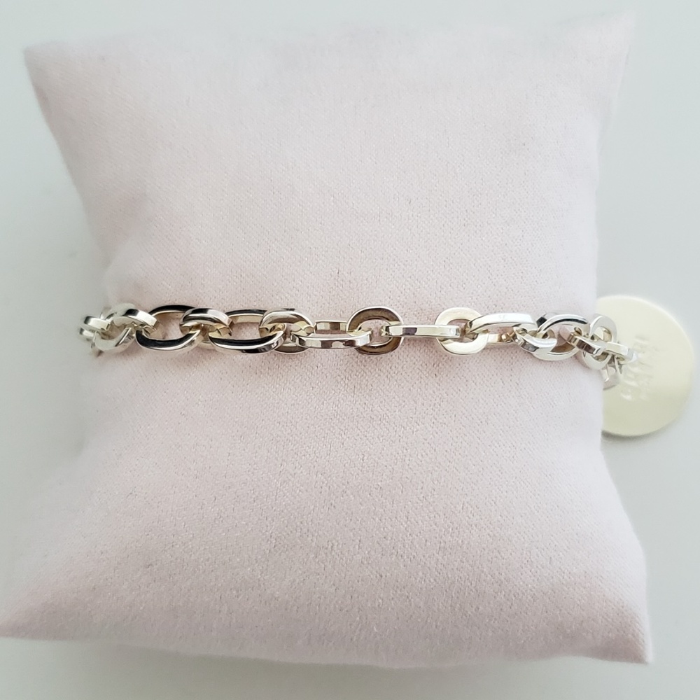 GUCCI Sterling Silver Trademark Round Charm Chain Link Bracelet 8" - Picture 6 of 11